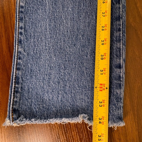 Levi Strauss Premium Wedgie Straight Jeans Womens 28 Blue Distressed Frayed Hem - Picture 12 of 13